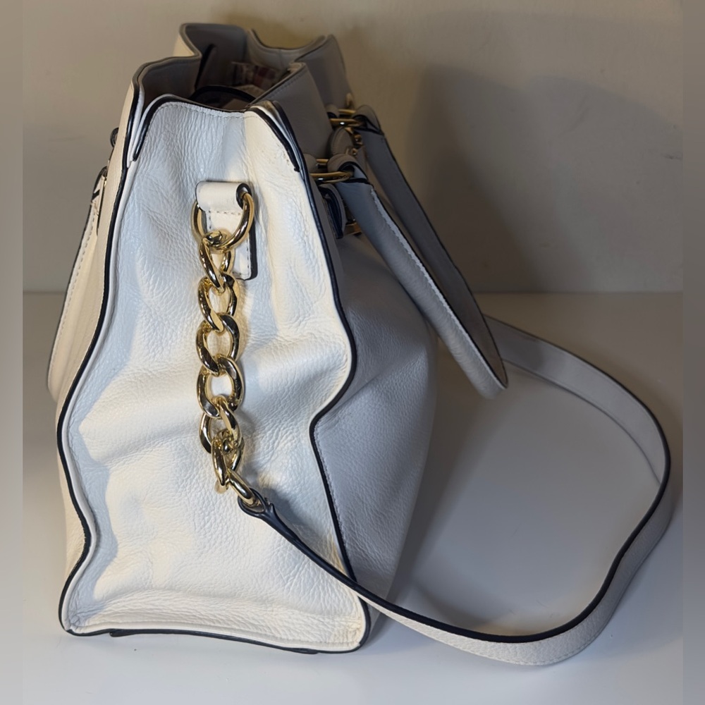Michael Kors Hamilton Cream Shoulder Bag - Picture 4 of 12